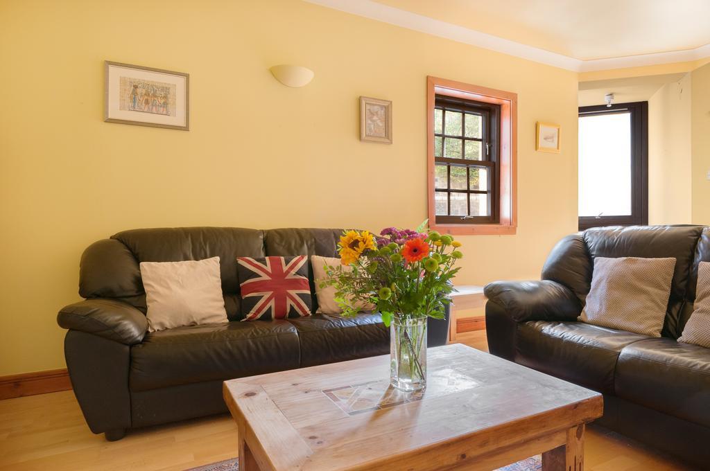 אדינבורו Dean Village - Lovely 2 Bed In Picturesque Dean Village With Balcony And Private Parking מראה חיצוני תמונה